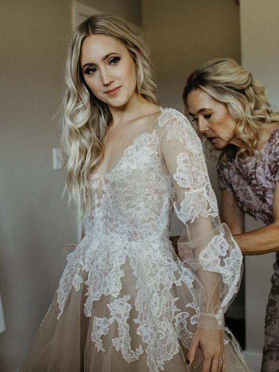 V-Neck Long Sleeve Rustic Wedding Dresses, Champagne Bridal Gowns WD008