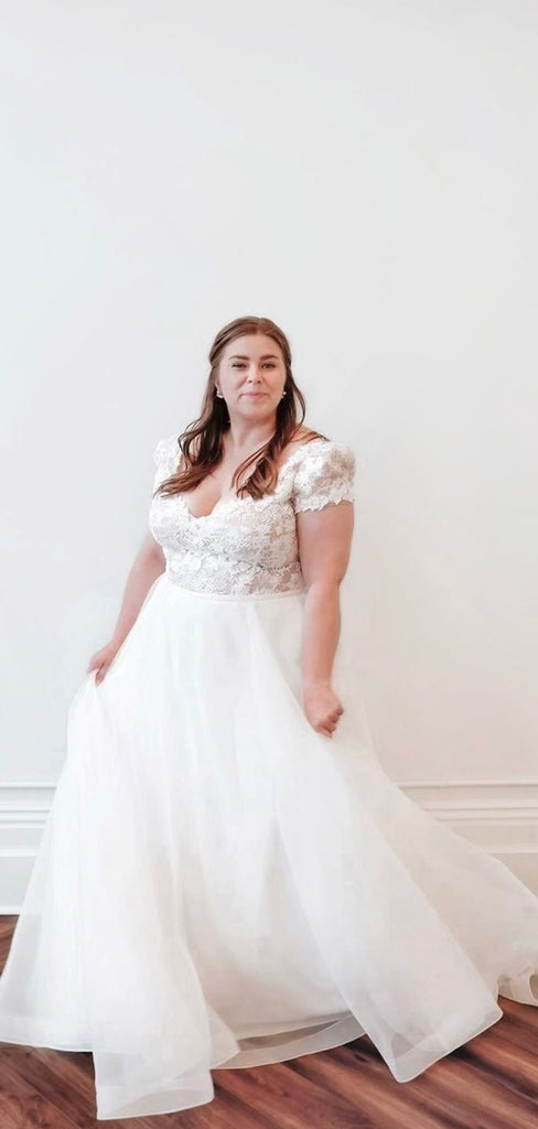 A-line Lace Cap Sleeves Luxurious Classic Beach Vintage Long Wedding Dresses WD397