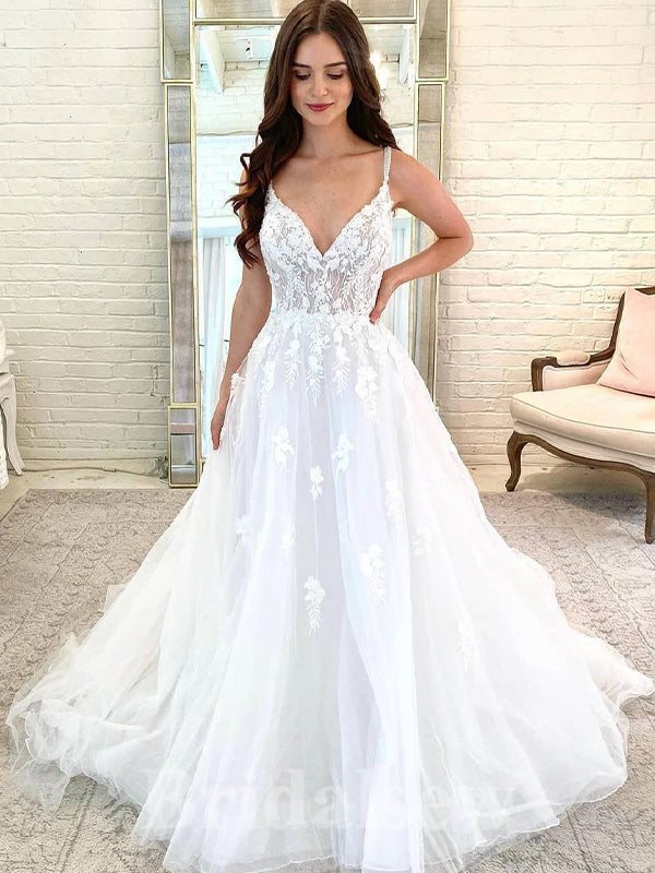 Princess Wedding Dresses: 18 Styles For FairyTale Celebration | Princess  wedding dresses, Wedding dresses lace, Wedding dress guide